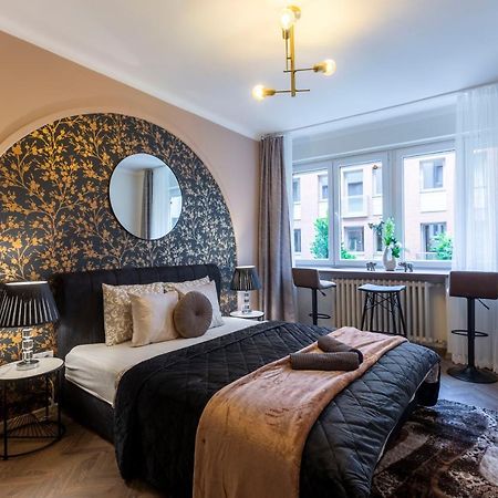 Stylish Quentin Apartment In The King Street Budapest Exterior foto