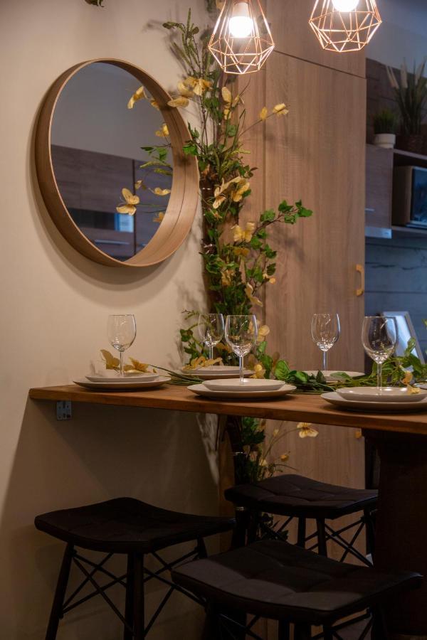 Stylish Quentin Apartment In The King Street Budapest Exterior foto
