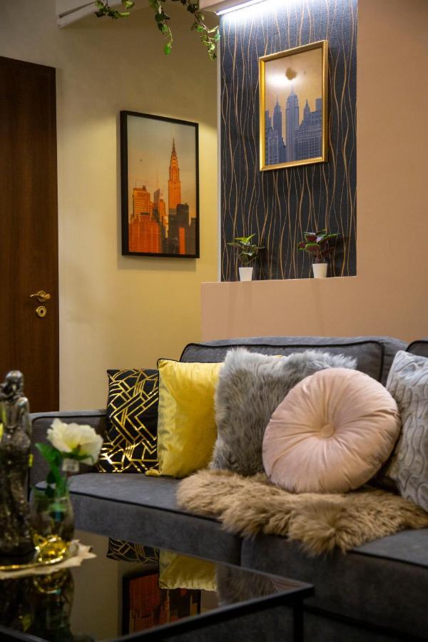 Stylish Quentin Apartment In The King Street Budapest Exterior foto